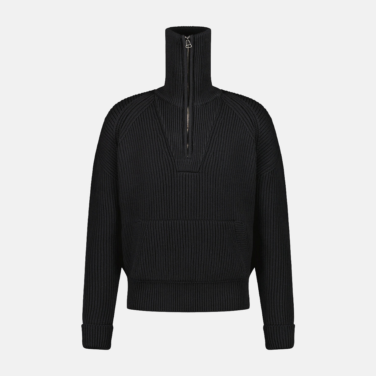 Waterfront black 550€